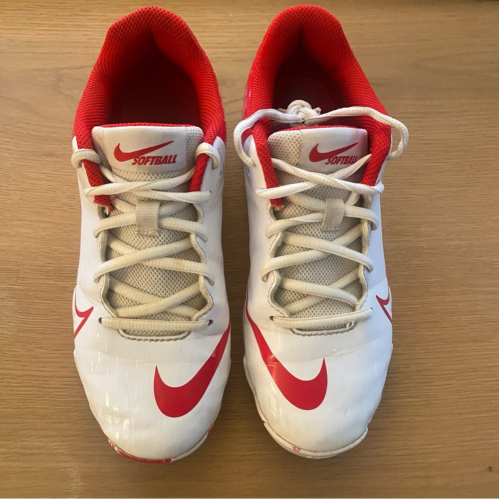 Nike Girls HyperDiamond 4 Softball Cleats, White/ Red, Sz 4.5Y